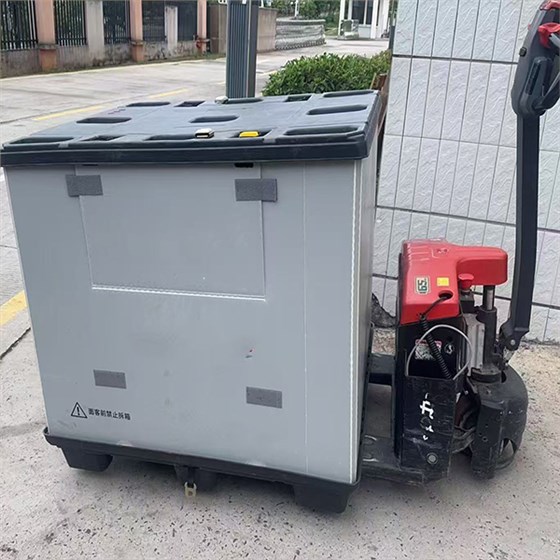 围板箱适配叉车